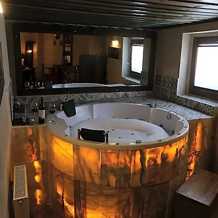 Hotel Heritage Cave