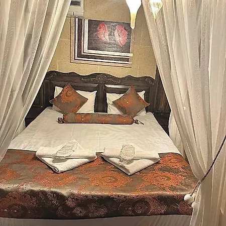 Hotel Heritage Cave