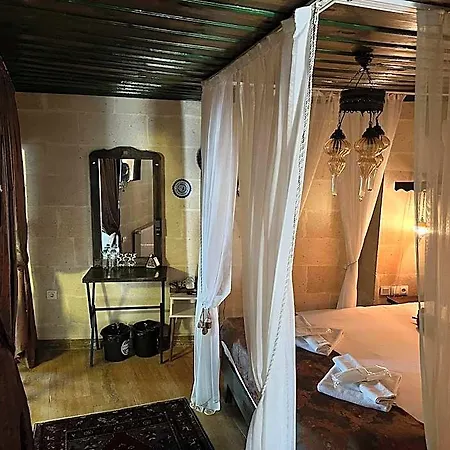 Heritage Cave Hotel 4*
